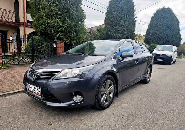 Toyota Avensis cena 46999 przebieg: 228000, rok produkcji 2014 z Ozimek małe 352